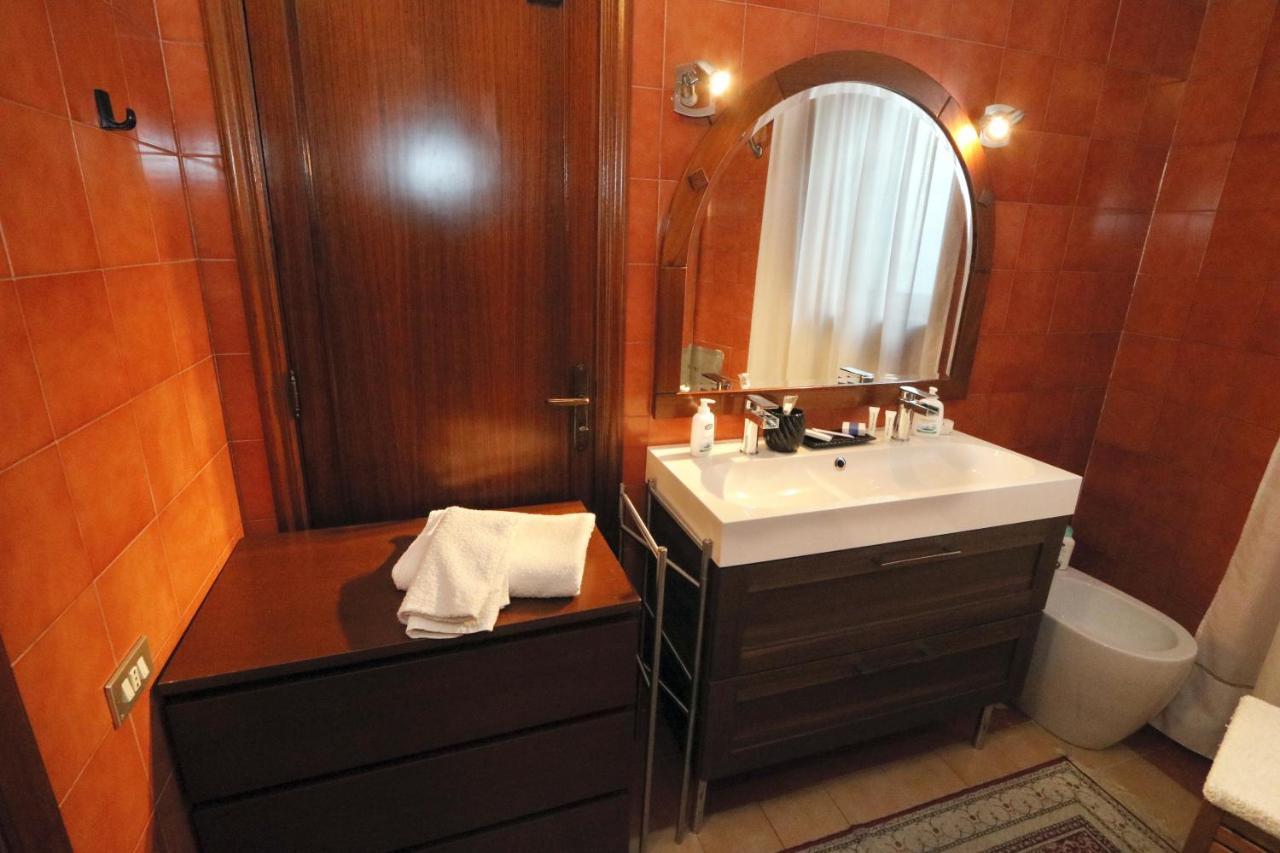 Bari Suite Apartment Barone 12 Free Parking المظهر الخارجي الصورة